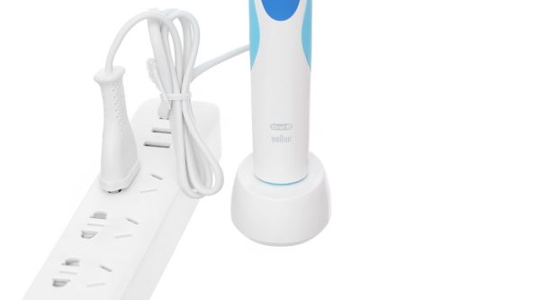 Bàn chải điện Oral-B Vitality Ultrathin Blue D12.513