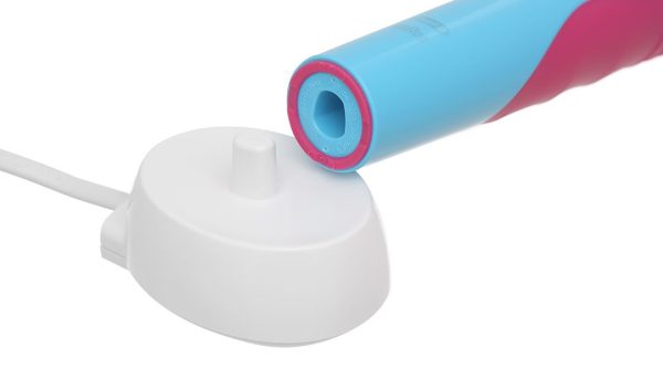 Bàn chải điện trẻ em Oral-B Vitality D12 Stages Power Frozen