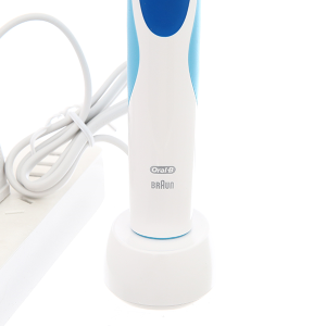 Bàn chải điện Oral-B Vitality Precision Clean Blue D12.513