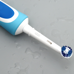 Bàn chải điện Oral-B Vitality Precision Clean Blue D12.513