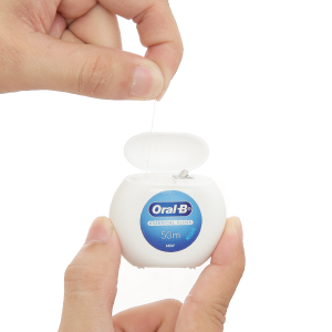 Chỉ nha khoa Oral-B Essential Floss cuộn 50m