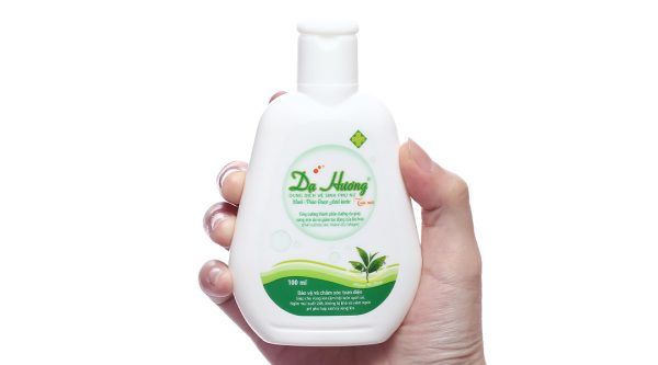 Dung dịch vệ sinh phụ nữ Dạ Hương trà xanh khử mùi chai 100ml