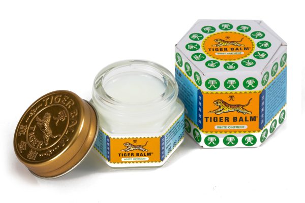 Dầu xoa Tiger Balm White lọ 19.4g