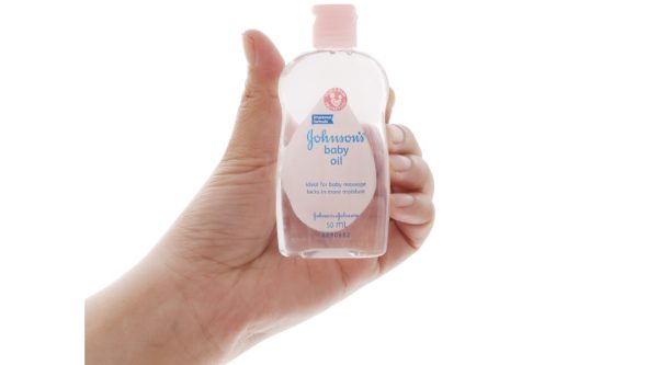 Dầu Johnson's Baby massage và dưỡng ẩm cho bé chai 50ml
