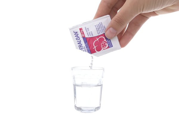 Bột sủi Efferalgan 80mg giúp giảm đau, hạ sốt (12 gói x 0.52g)