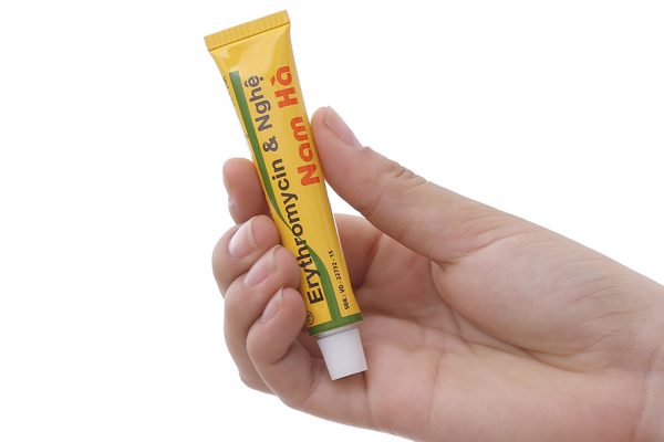 Kem bôi Erythromycin & Nghệ Nam Hà trị mụn, làm liền da tuýp 10g