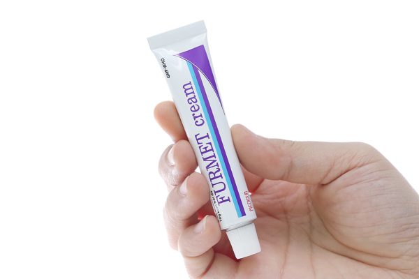 Kem bôi Furmet Cream trị nấm, viêm da có biến chứng nhiễm trùng tuýp 10g