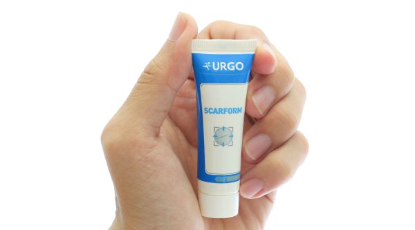 Gel Urgo Scarform hỗ trợ làm mờ sẹo, mờ thâm tuýp 7g