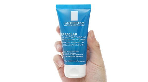 Gel rửa mặt La Roche-Posay Effaclar Purifying Foaming cho da dầu, nhạy cảm tuýp 50ml