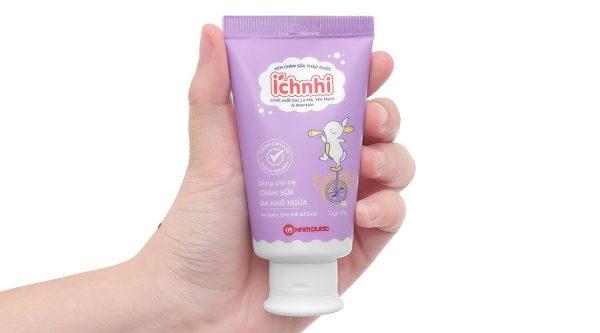 Kem bôi chàm sữa thảo dược Ích nhi làm dịu da bị chàm sữa, khô ngứa cho trẻ em tuýp 30g