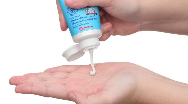 Kem bôi hăm ngứa thảo dược Ích nhi làm mát da, làm diu da bị hăm ngứa cho trẻ em tuýp 30g