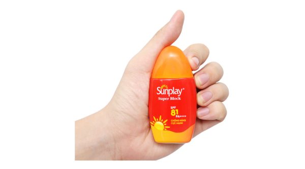 Sữa chống nắng Sunplay Super Block SPF 81/PA++++ ngăn da đen sạm chai 30g