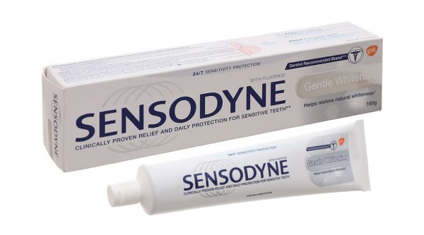 Kem đánh răng Sensodyne Gentle Whitening giúp làm trắng răng tuýp 160g