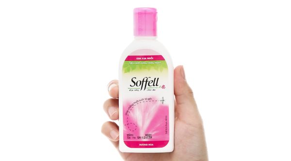 Kem Soffell hương hoa giúp chống muỗi cho bé chai 60ml
