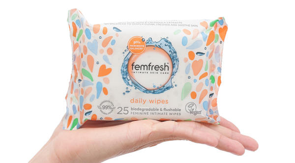 Khăn ướt vệ sinh vùng kín hàng ngày Femfresh Intimate Skin Care Daily Wipes gói 25 miếng