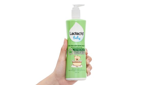 Sữa tắm gội Lactacyd Baby Extra Milky bảo vệ da và tóc cho bé chai 500ml