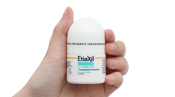 Lăn khử mùi Etiaxil giúp khử mùi hôi dưới cánh tay cho da nhạy cảm chai 15ml