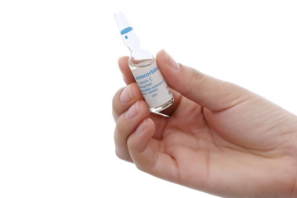 Dung dịch tiêm Laroscorbine 500mg/5ml ngừa thiếu vitamin C (6 ống x 5ml)