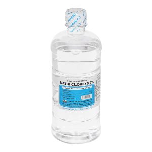 Nước muối Natri Clorid 0.9% F.T Pharma dùng rửa vết thương, súc miệng chai 500ml