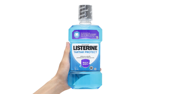 Nước súc miệng Listerine Tartar Protection ngừa mảng bám chai 750ml