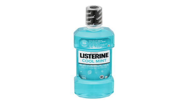 Nước súc miệng Listerine Cool Mint giúp hơi thở thơm mát chai 750ml