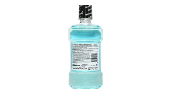 Nước súc miệng Listerine Total Care Sensitive hơi thở thơm mát chai 750ml