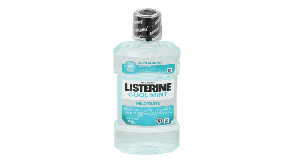 Nước súc miệng Listerine Cool Mint không cay ngừa mảng bám chai 250ml