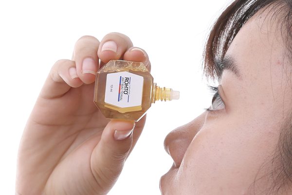 Dung dịch nhỏ mắt Rohto Antibacterial trị lẹo mắt, viêm kết mạc mắt chai 13ml