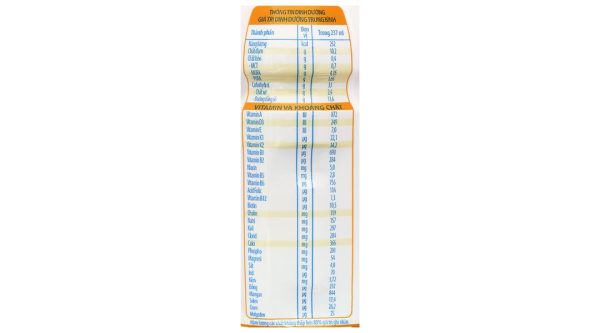 Sữa bột pha sẵn Nutifood Varna Complete giúp bổ sung dinh dưỡng (6 chai x 237ml)