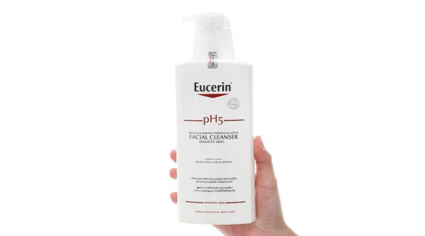 Sữa rửa mặt Eucerin pH5 Facial Cleanser sạch sâu cho da nhạy cảm chai 400ml