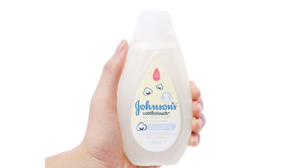Tắm gội toàn thân cho bé Johnson's Baby mềm mại như bông chai 200ml