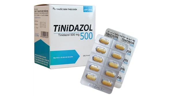 Tinidazol 500 dự phòng nhiễm khuẩn sau phẫu thuật (10 vỉ x 10 viên)